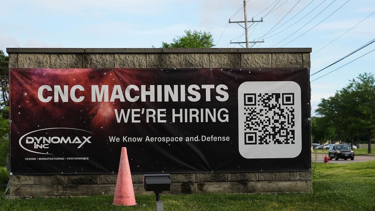 U.S. Jobless Claims Drop to 226,000 as Labor Market Stays Resilient in 2025