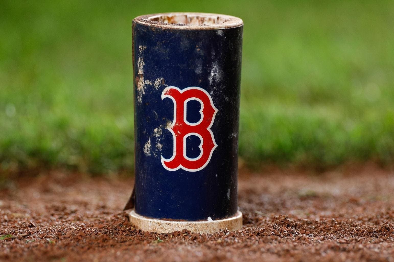 Former Red Sox and New York World Series Champion Dies After Controversial Career