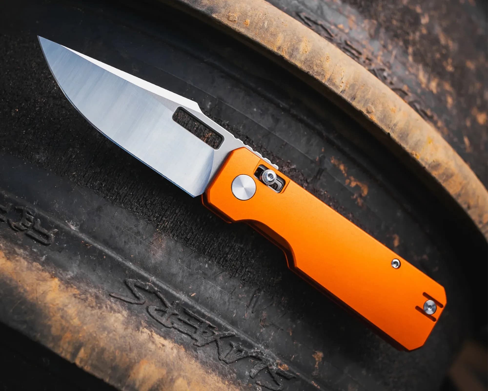 Vero Engineering Aura: The Cult-Favorite EDC Brand's Most Affordable Pocket Knife Yet