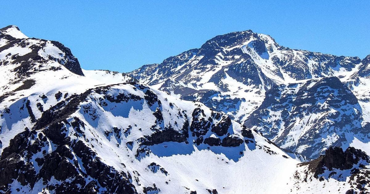 Is Claude Down? Here's What's Happening and What You Can Do