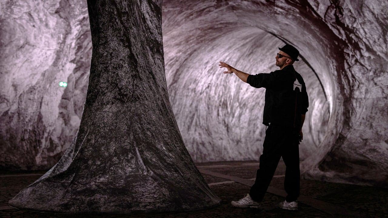 Paris's Oldest Bridge Gets a Surreal Makeover: JR's La Caverne du Pont Neuf Explained